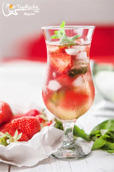 Strawberry Mojito Cocktail mixed