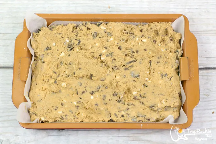 Oreo Cookies and Cream Blondies in Baking Pan